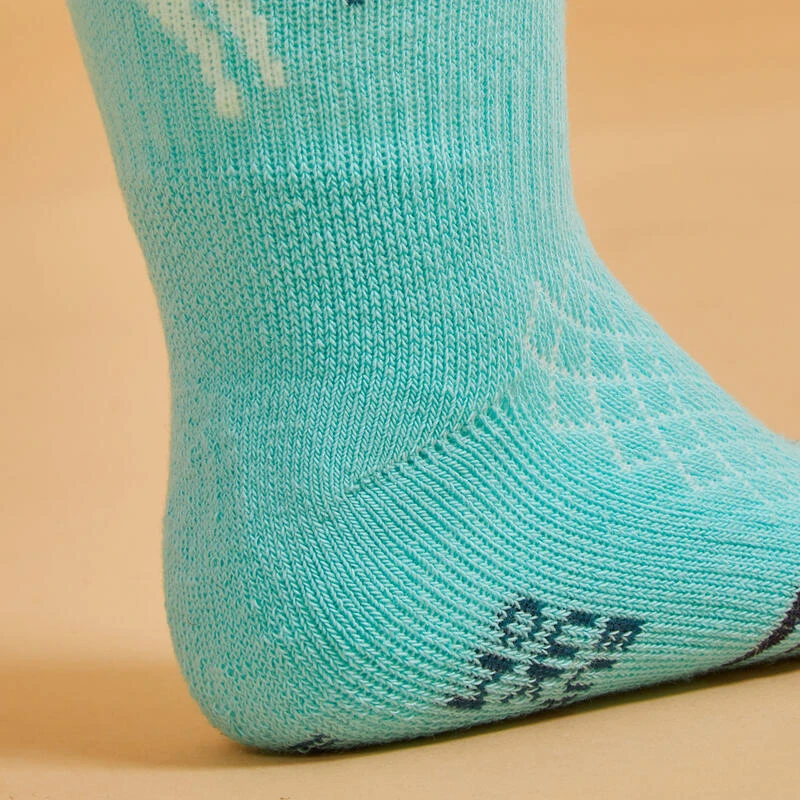 Chaussettes équitation 500 BABY Turquoise Et Vert Avec Motifs 4 Chaussettes équitation 500 BABY Turquoise Et Vert Avec Motifs – Image 4