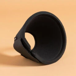 Cloches équitation Ouvertes Néoprène Cheval Et Poney - 100 Noires X2 5 Cloches équitation Ouvertes Néoprène Cheval Et Poney - 100 Noires X2 -Fournitures Équestres Magasin cloches equitation ouvertes neoprene cheval et poney 100 noires x2 2