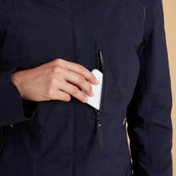 Veste équitation Chaude Et Imperméable Femme - 580 Marine 13 Veste équitation Chaude Et Imperméable Femme - 580 Marine -Fournitures Équestres Magasin veste equitation chaude et impermeable femme 580 marine 3